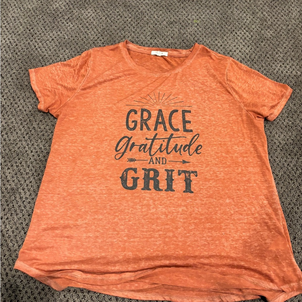 Maurice’s graphic tee